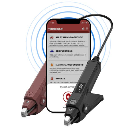 Thinkcar Thinkeasy V2 conectado vía Bluetooth 5.0 a la aplicación móvil. Diagnóstico de estado de batería, arranque y sistema de carga en tiempo real desde el celular.