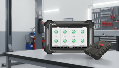 Escáner FCAR F7S-G para diagnóstico diésel 12V y 24V en camiones y maquinaria, tablet profesional con módulo VCI en taller automotriz.